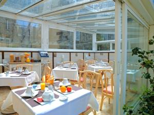 breakfast room, Hotel Quic en Groigne Saint Malo